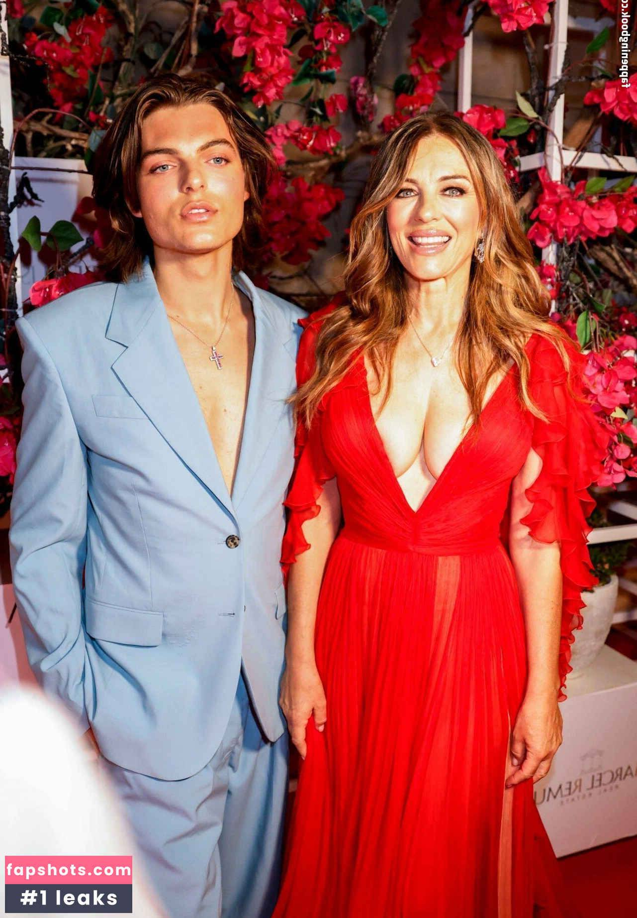 Elizabeth Hurley gallery photo #624