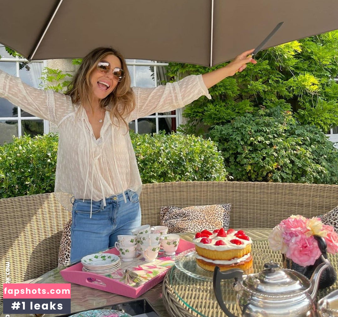 Elizabeth Hurley gallery photo #697