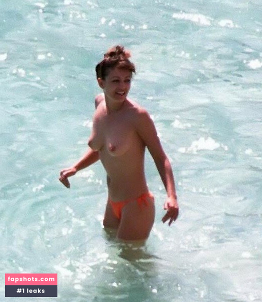 Elizabeth Hurley gallery photo #1005