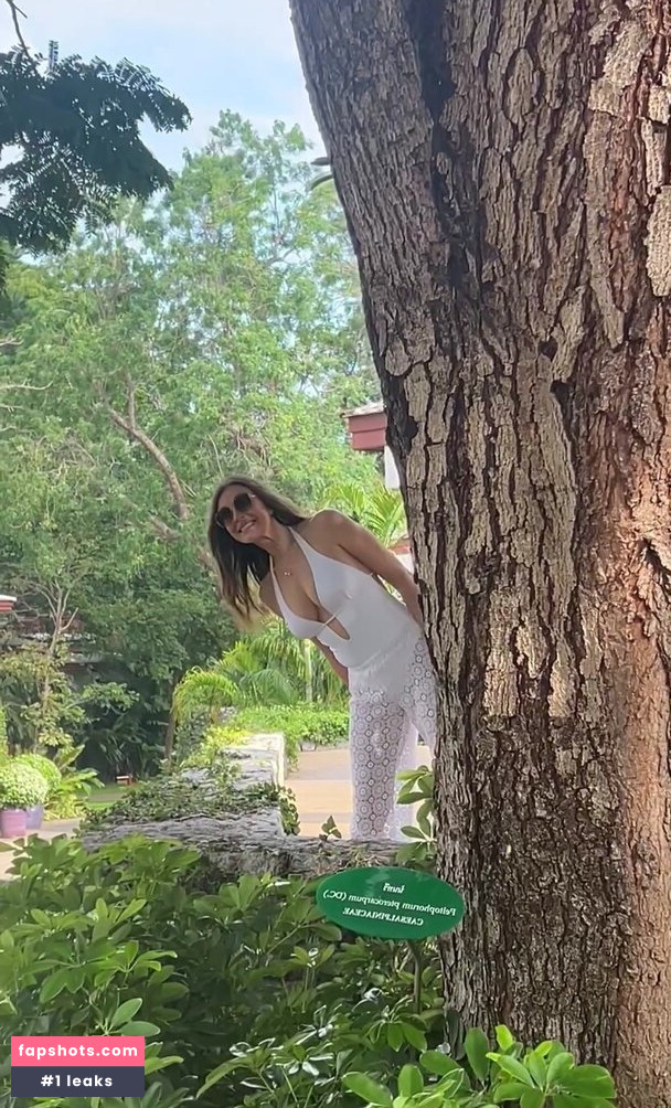 Elizabeth Hurley gallery photo #624