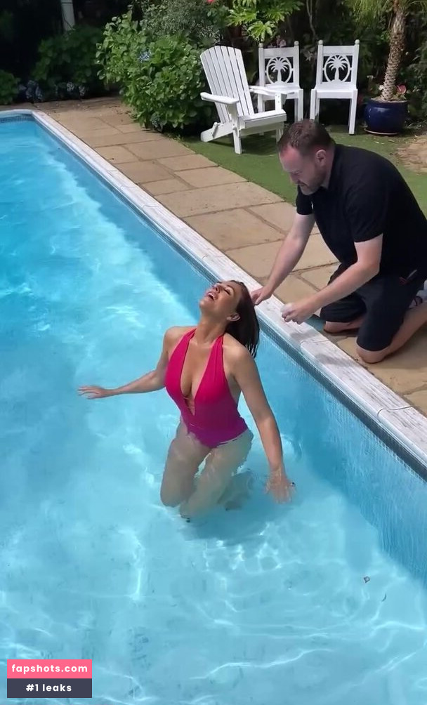 Elizabeth Hurley gallery photo #703