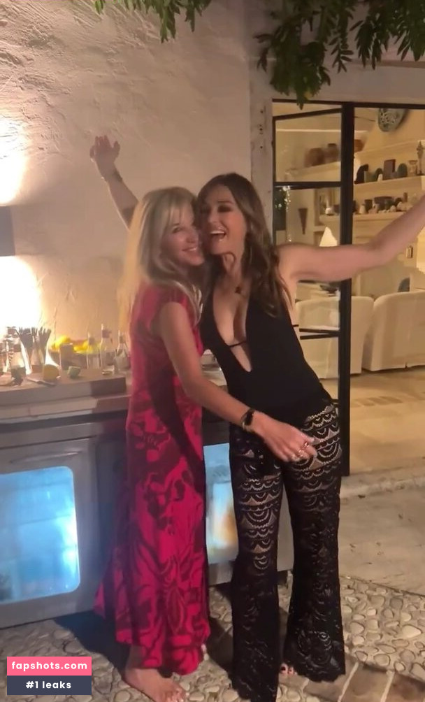 Elizabeth Hurley gallery photo #771