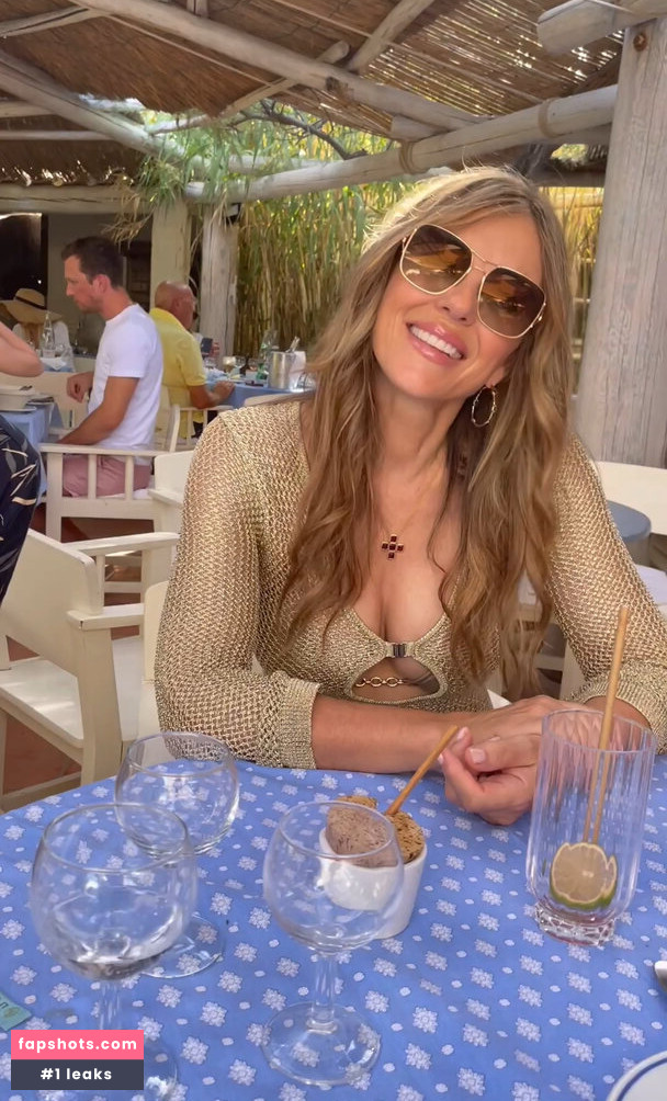 Elizabeth Hurley gallery photo #841