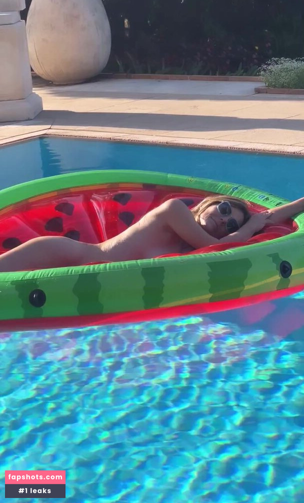 Elizabeth Hurley gallery photo #846