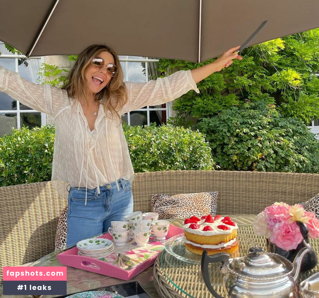 Elizabeth Hurley gallery photo #901