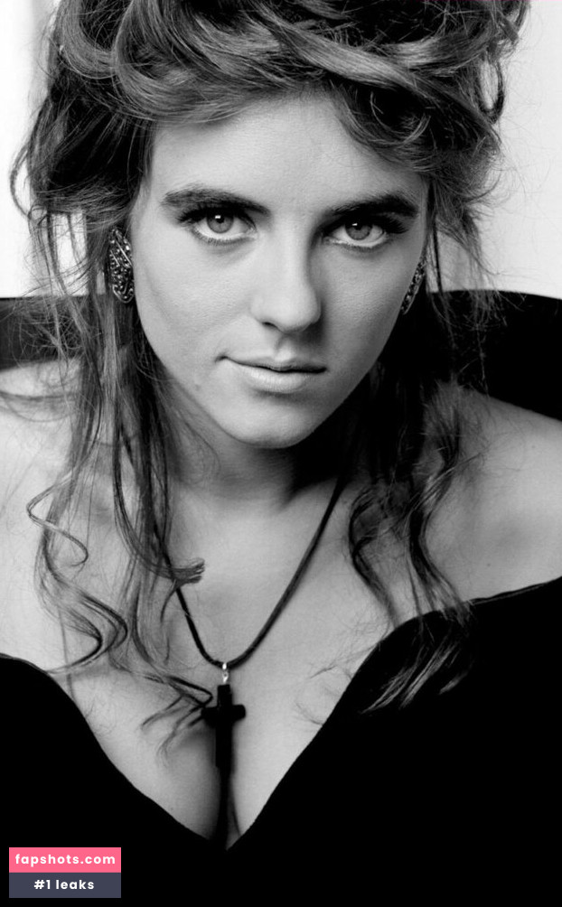 Elizabeth Hurley gallery photo #938