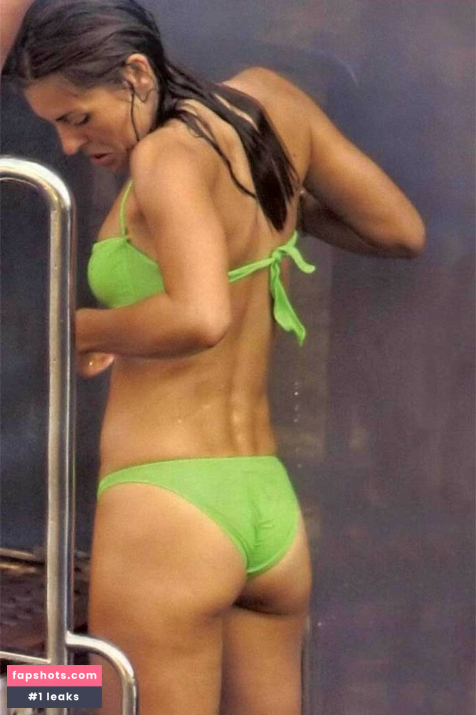 Elizabeth Hurley gallery photo #979