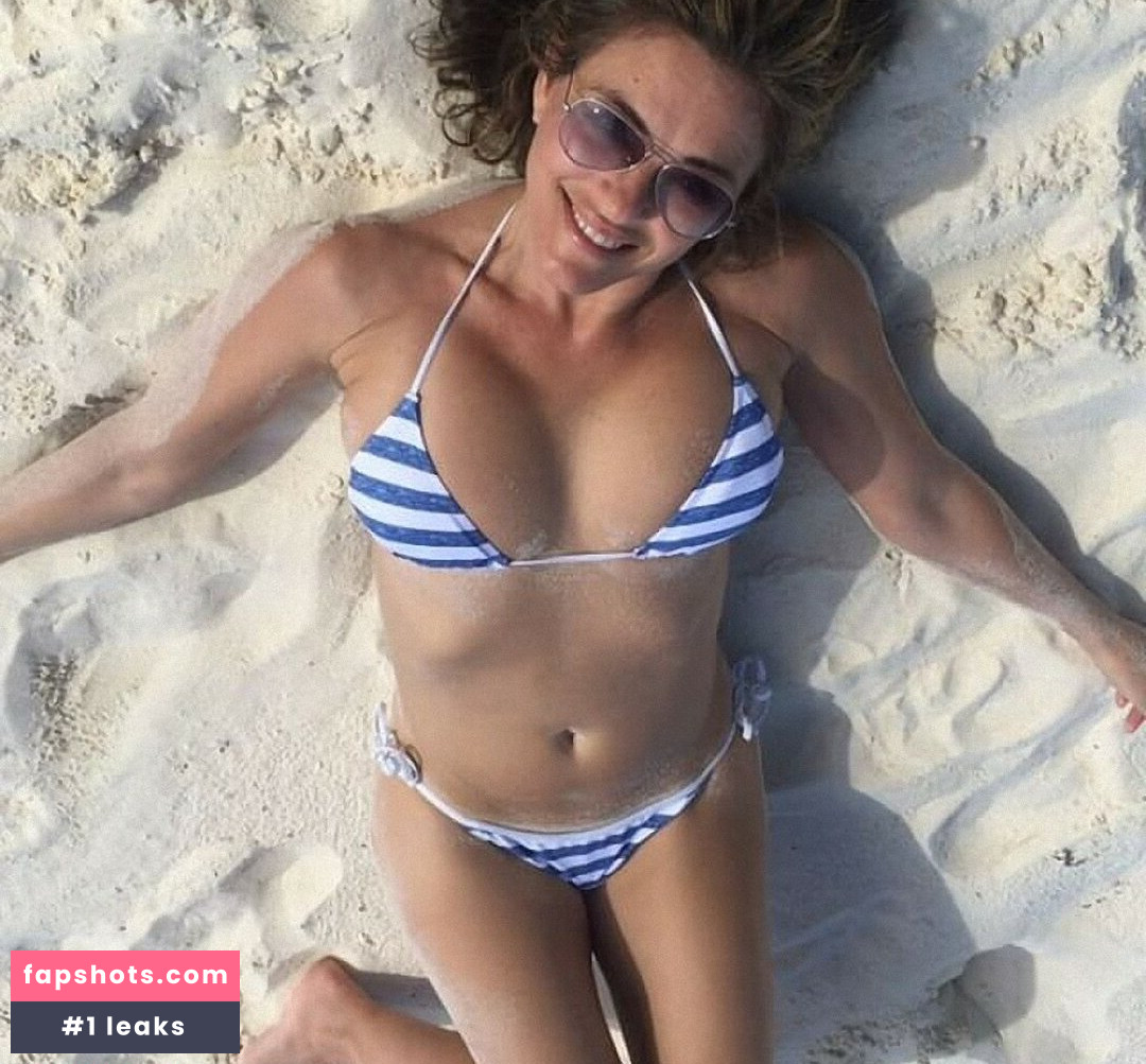 Elizabeth Hurley gallery photo #987