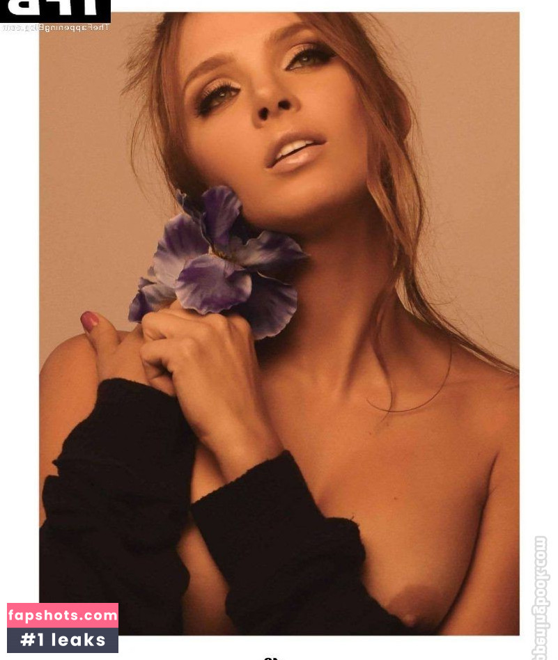 Elizabeth Loaiza gallery photo #52