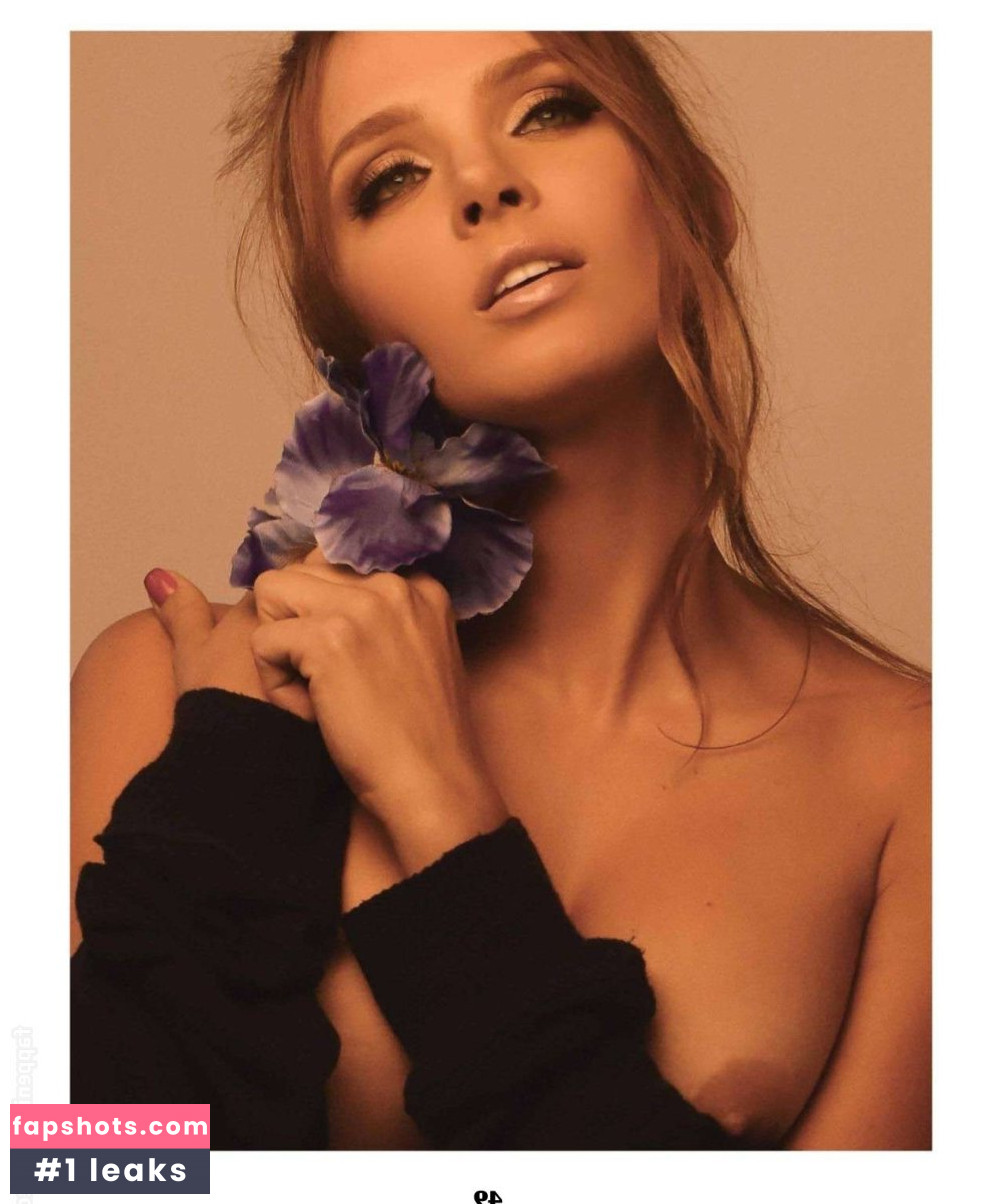 Elizabeth Loaiza gallery photo #69