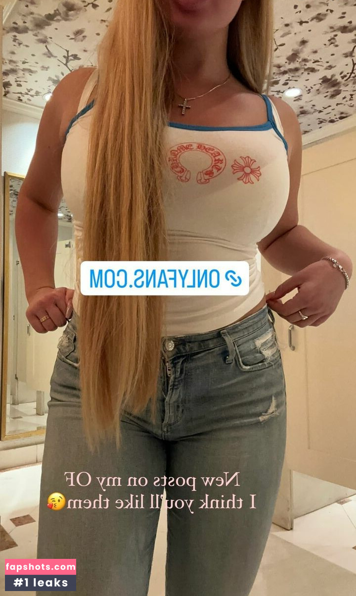 Elizabeth M gallery photo #5