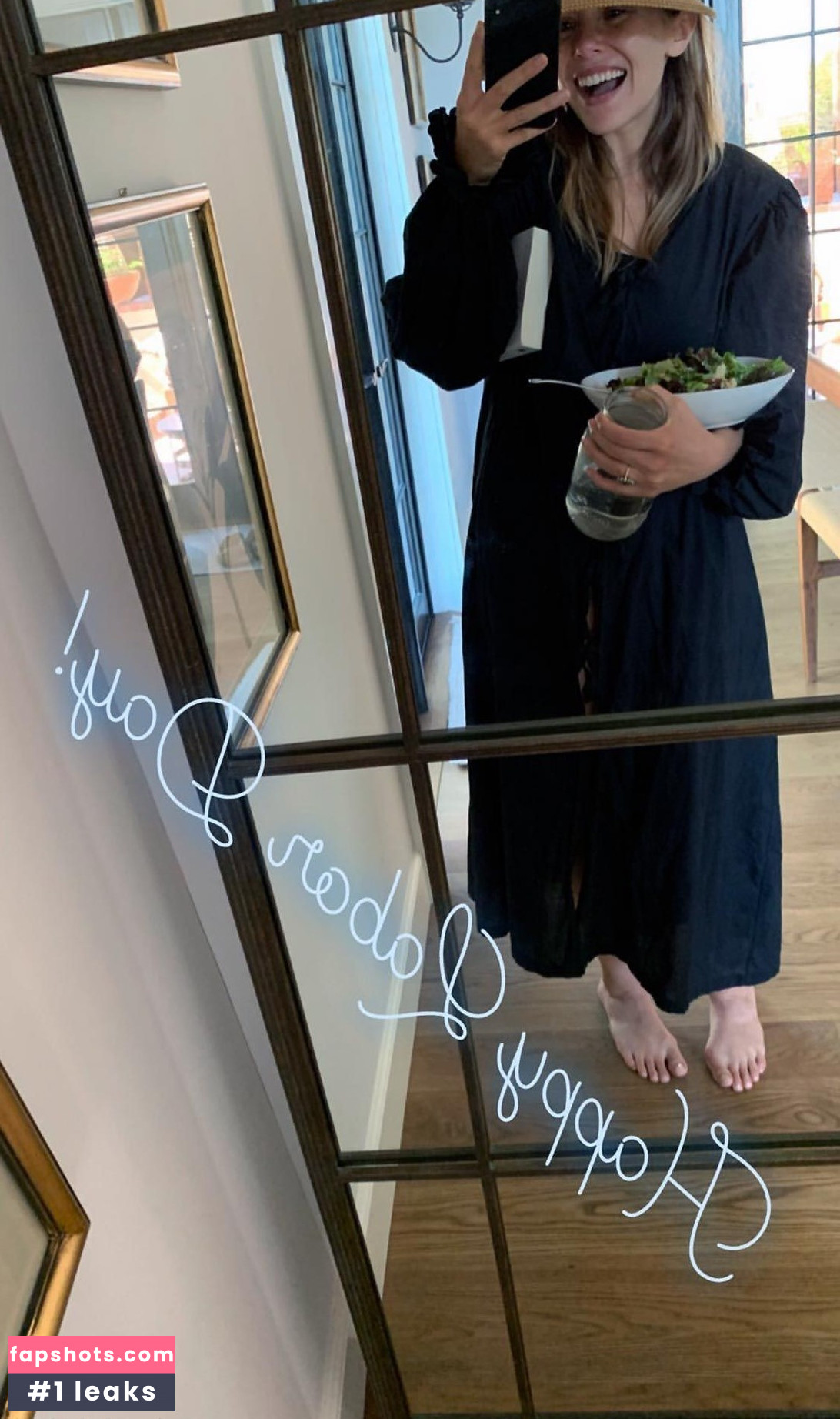 Elizabeth Olsen Nude Leaks OnlyFans Photos #1023 - LeakJerk