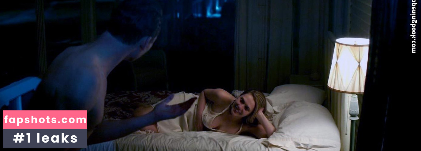 Elizabeth Olsen Nude Leaks OnlyFans Photos #1031 - LeakJerk