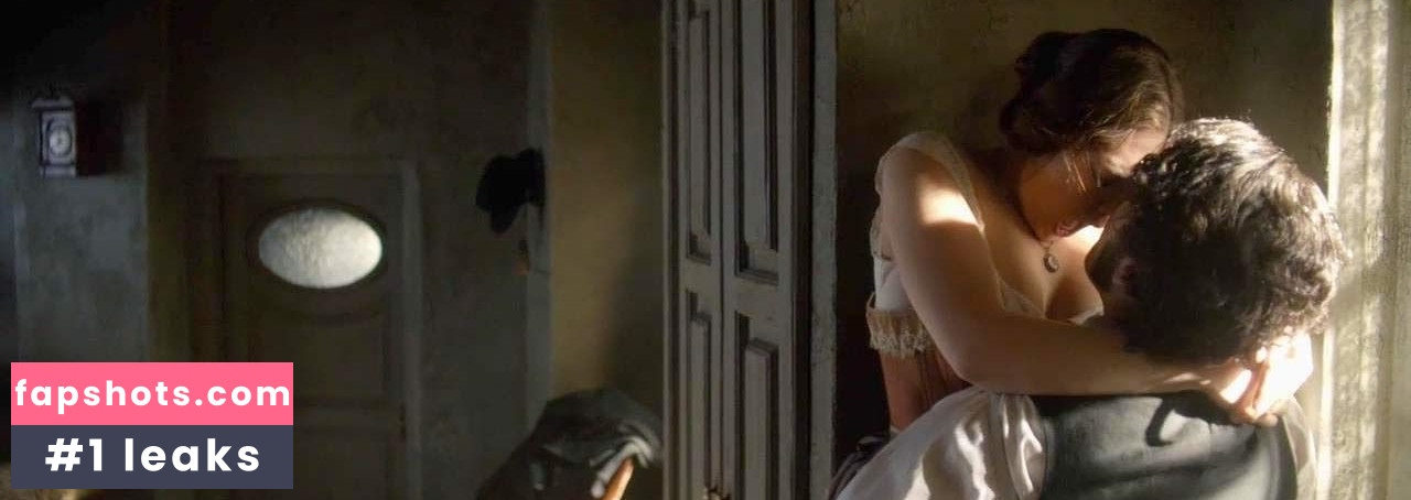 Elizabeth Olsen Nude Leaks OnlyFans Photos #1045 - LeakJerk