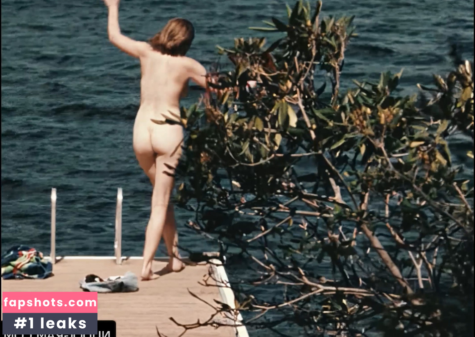 Elizabeth Olsen Nude Leaks OnlyFans Photos #1099 - LeakJerk