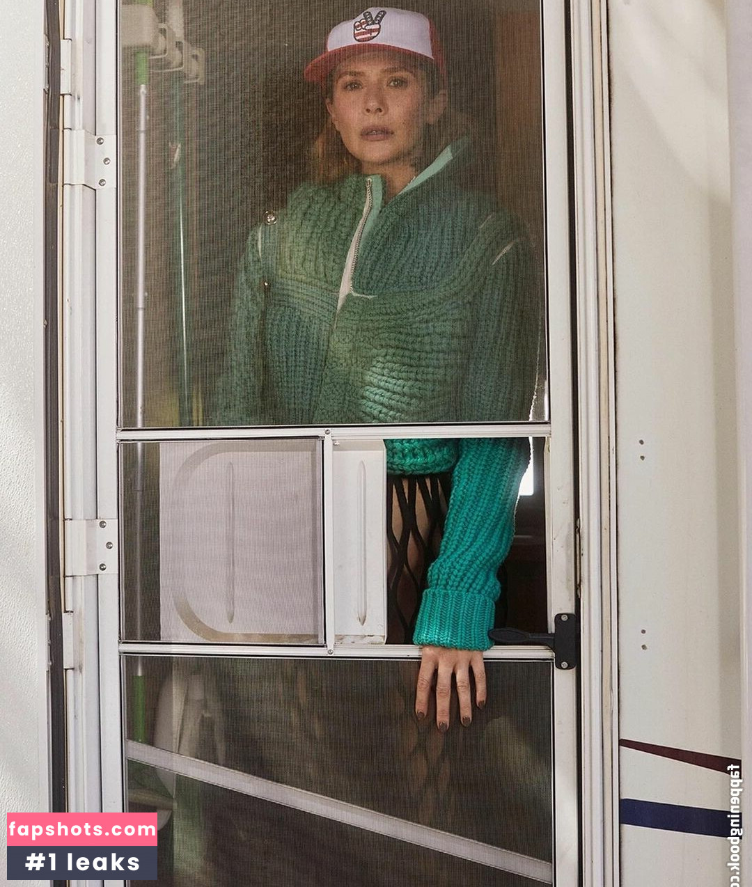 Elizabeth Olsen Nahé úniky fotek pouze od fanoušků #114 - Fapshots