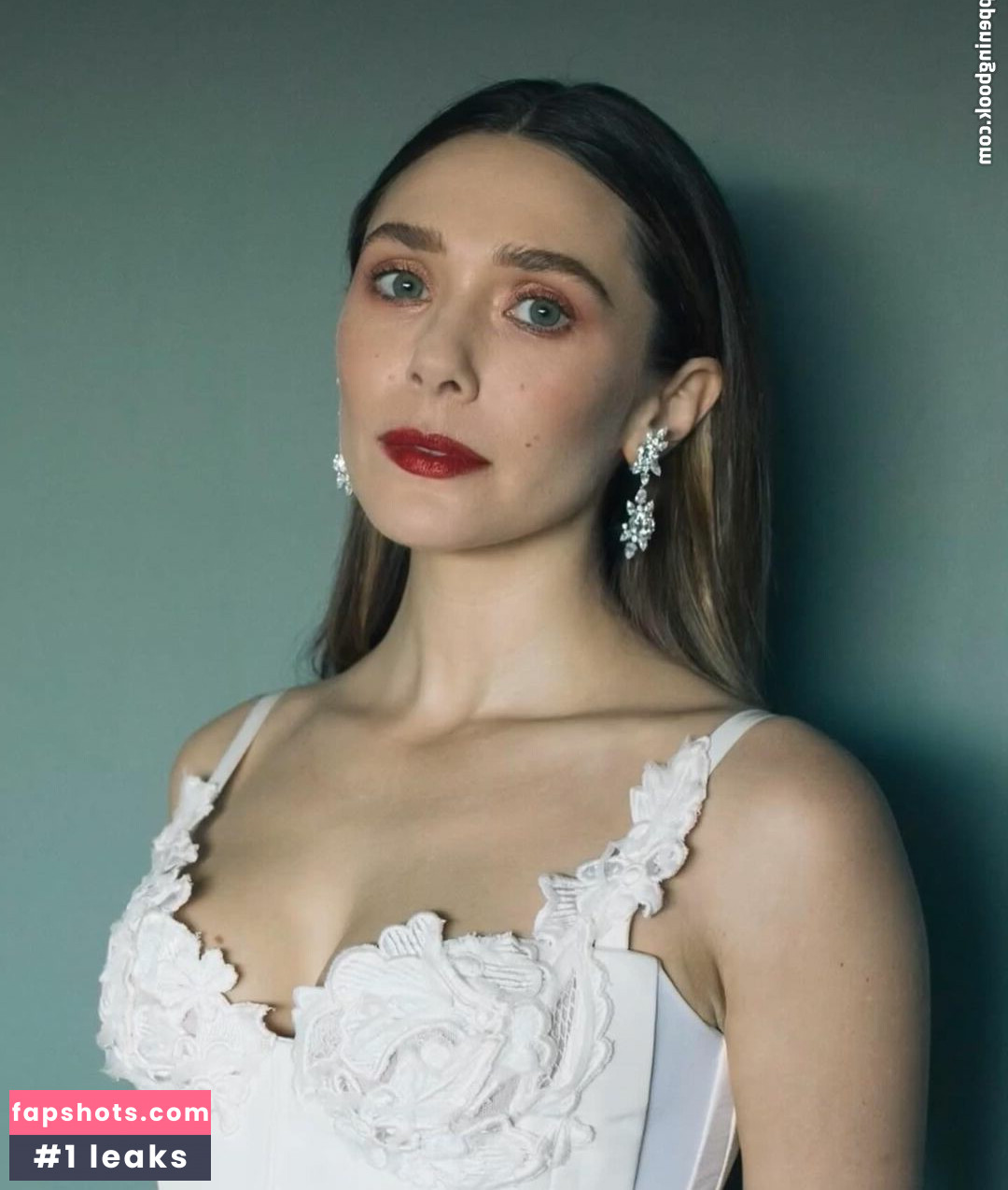 Elizabeth Olsen Nude Leaks OnlyFans Photos #325 - LeakJerk
