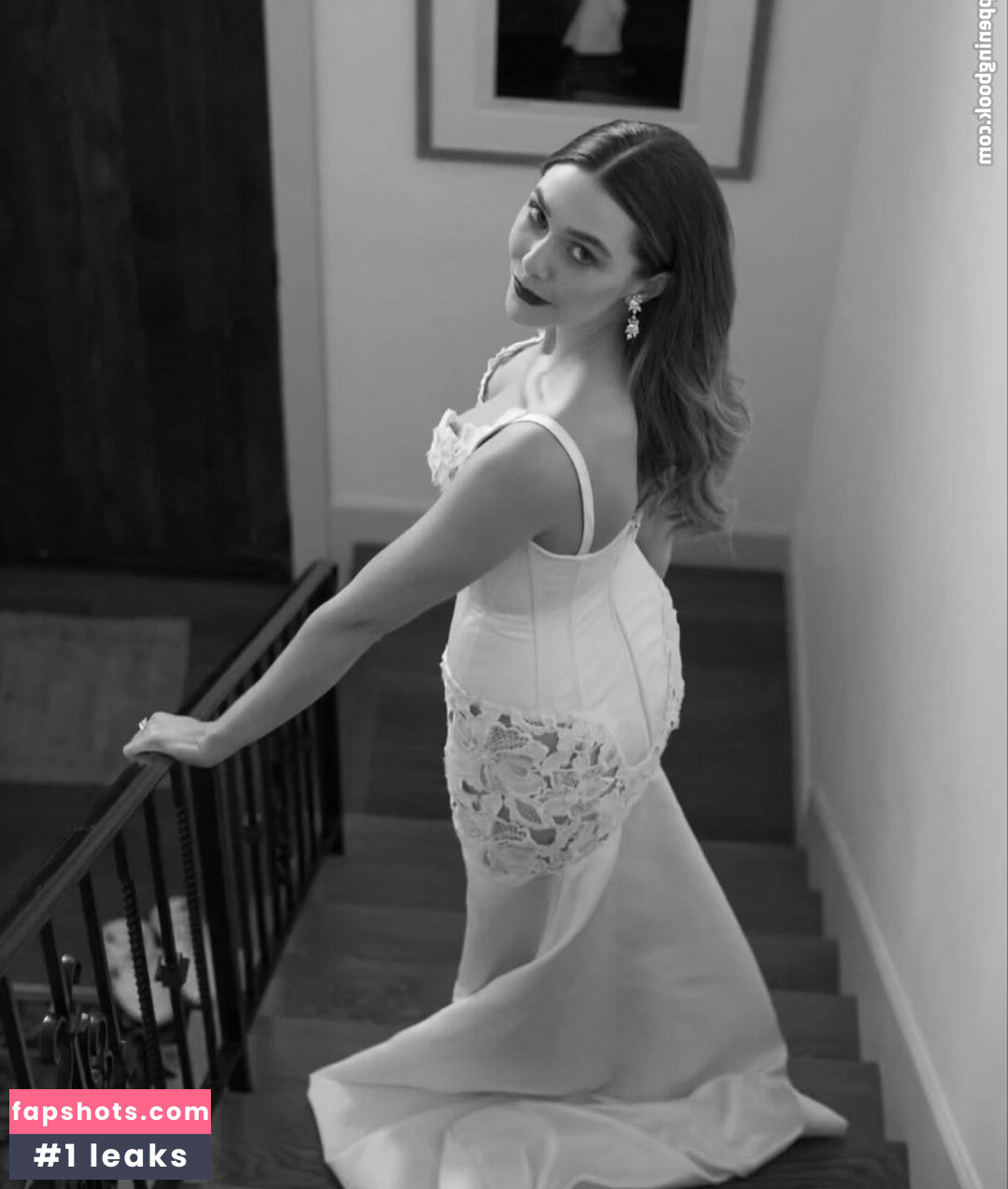 Elizabeth Olsen Nude Leaks OnlyFans Photos #330 - LeakJerk