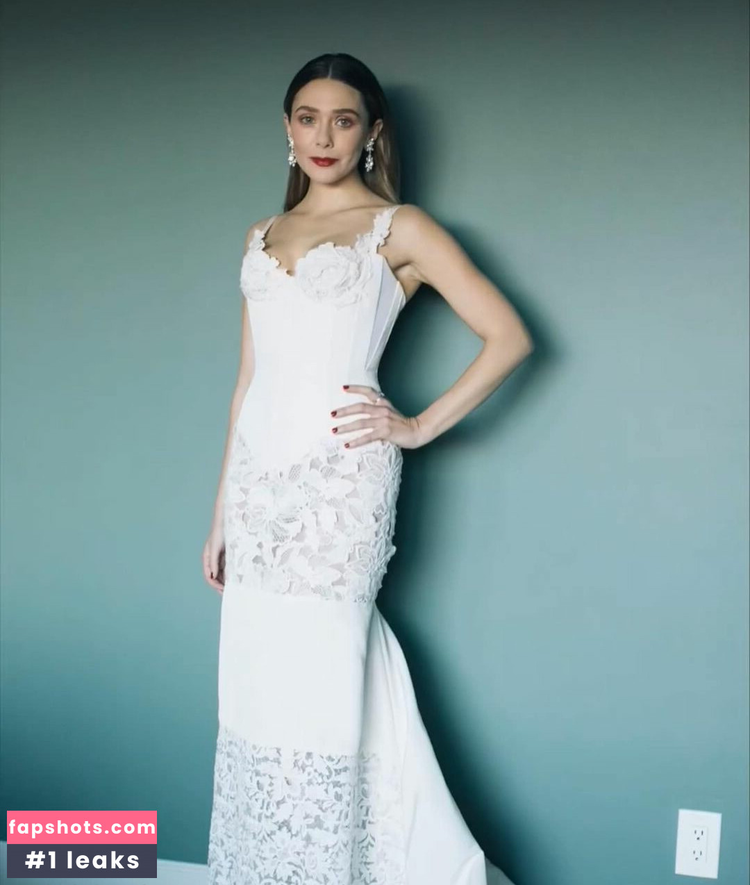 Elizabeth Olsen Nude Leaks OnlyFans Photos #331 - LeakJerk