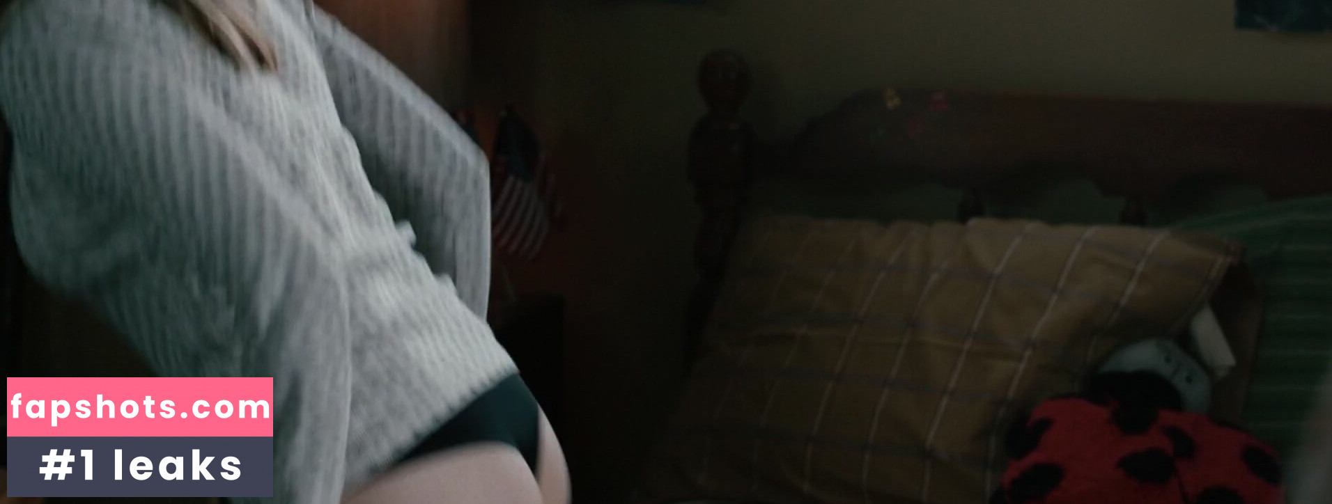 Elizabeth Olsen Nude Leaks OnlyFans Photos #386 - LeakJerk