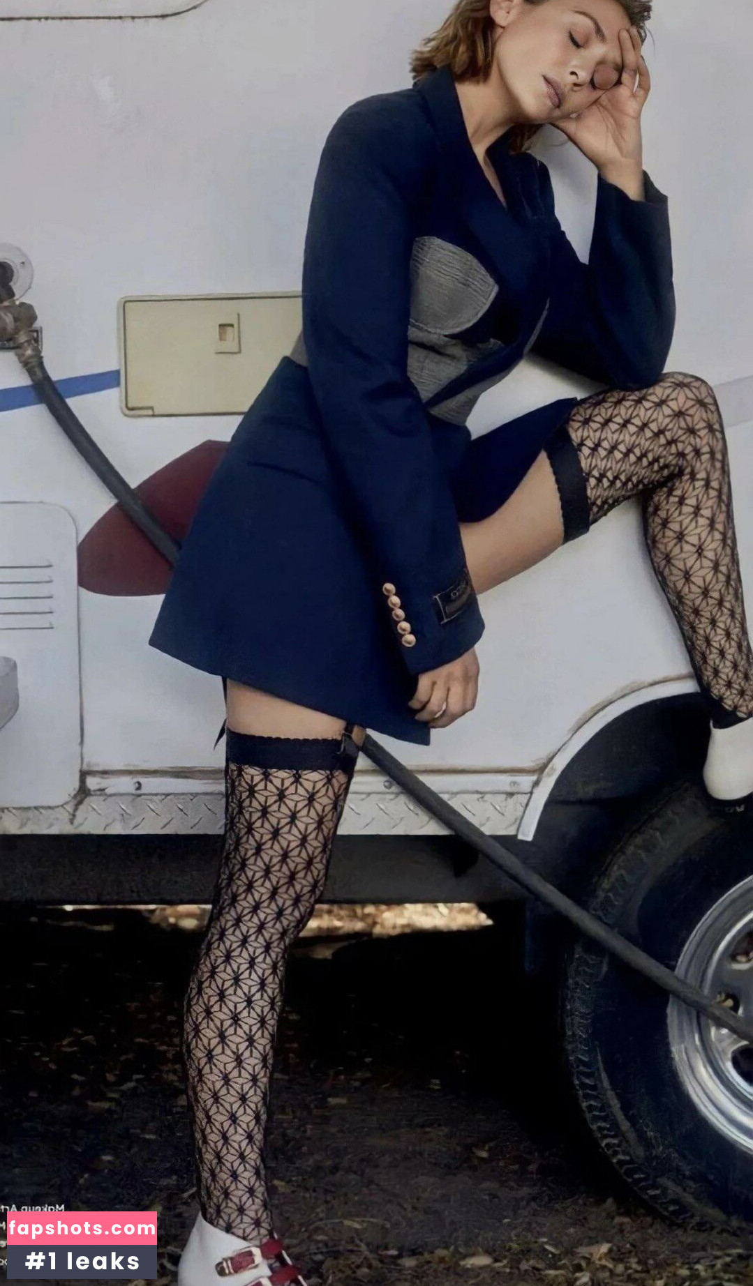 Elizabeth Olsen Nude Leaks OnlyFans Photos #396 - LeakJerk