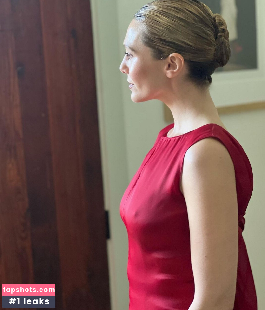 Elizabeth Olsen Nude Leaks OnlyFans Photos #441 - LeakJerk