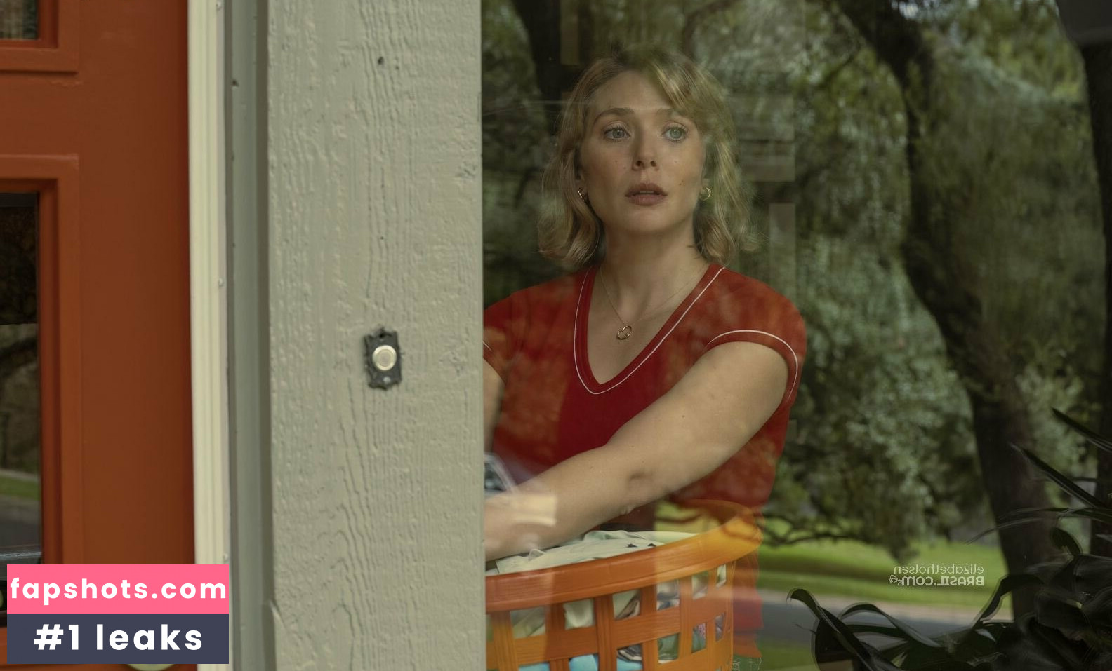 Elizabeth Olsen Nude Leaks OnlyFans Photos #584 - LeakJerk