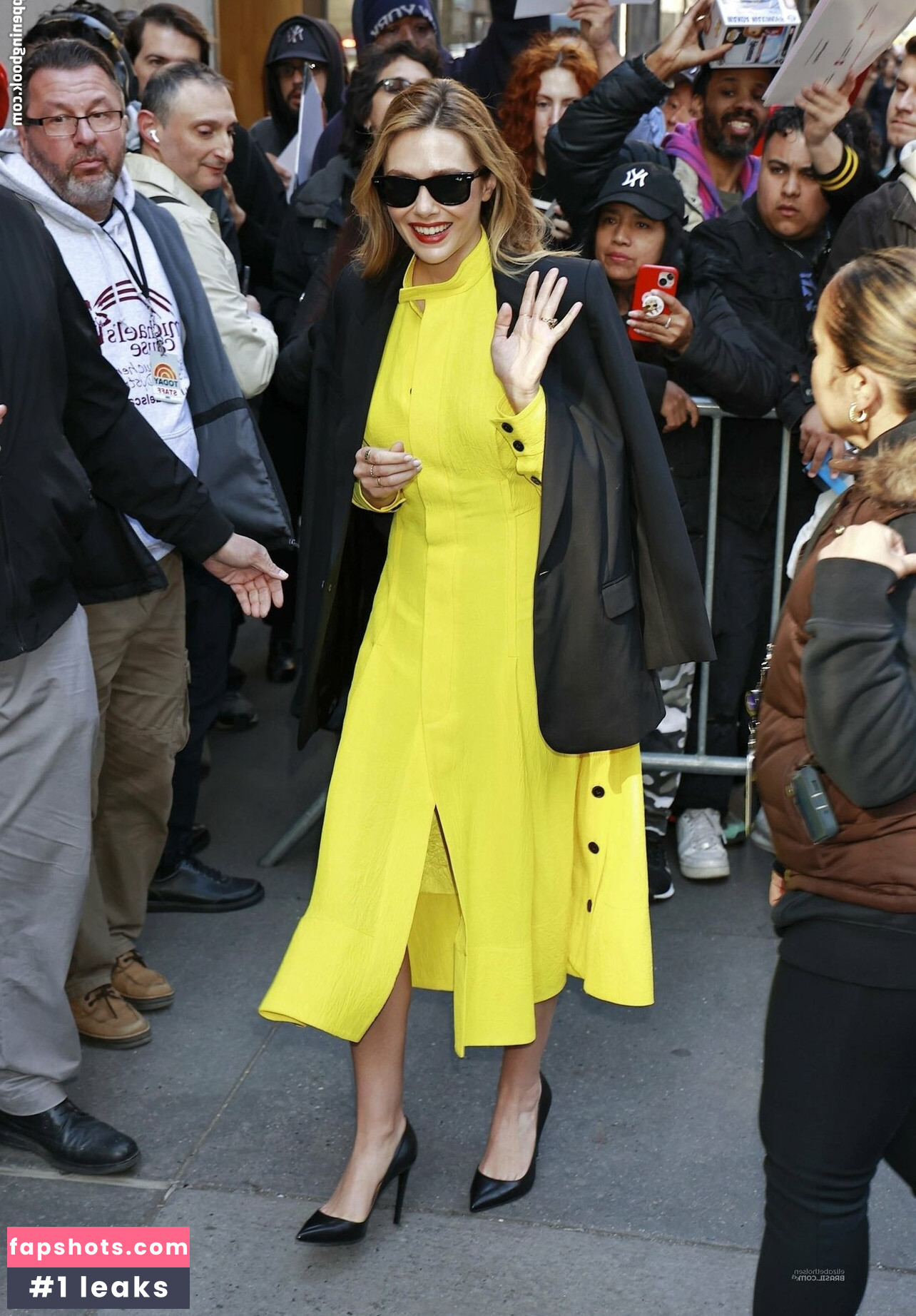 Elizabeth Olsen Nude Leaks OnlyFans Photos #588 - LeakJerk