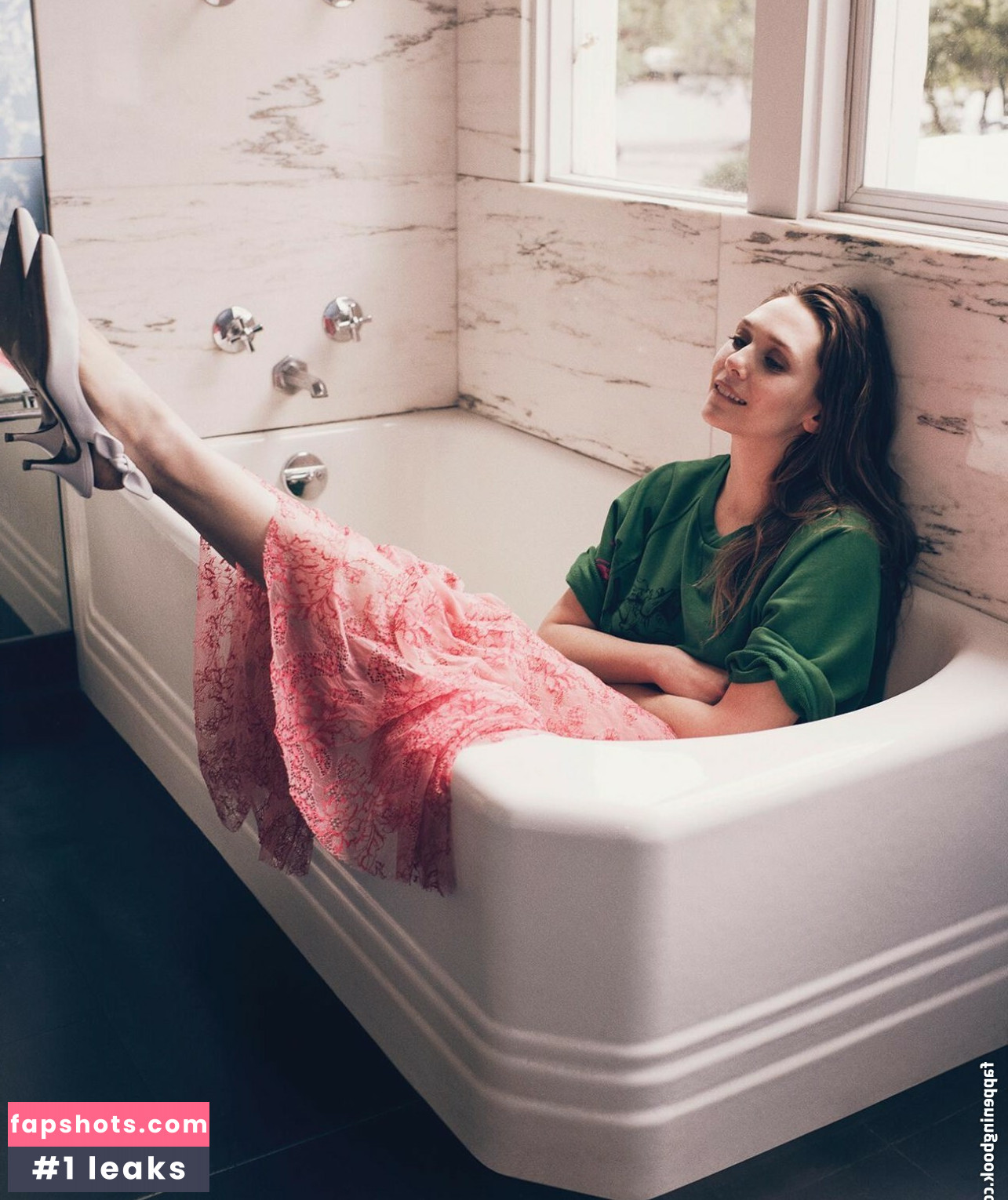 Elizabeth Olsen Nude Leaks OnlyFans Photos #704 - LeakJerk