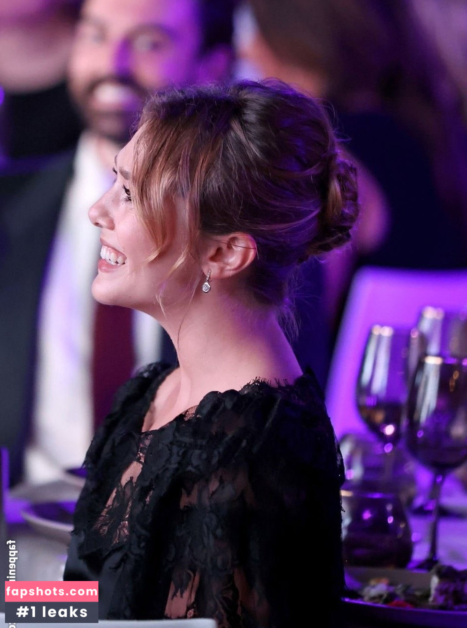 Elizabeth Olsen Nude Leaks OnlyFans Photos #827 - LeakJerk