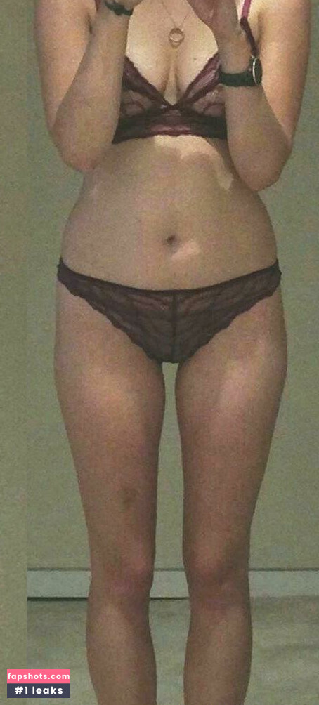 Elizabeth Olsen Nude Leaks OnlyFans Photos #852 - LeakJerk