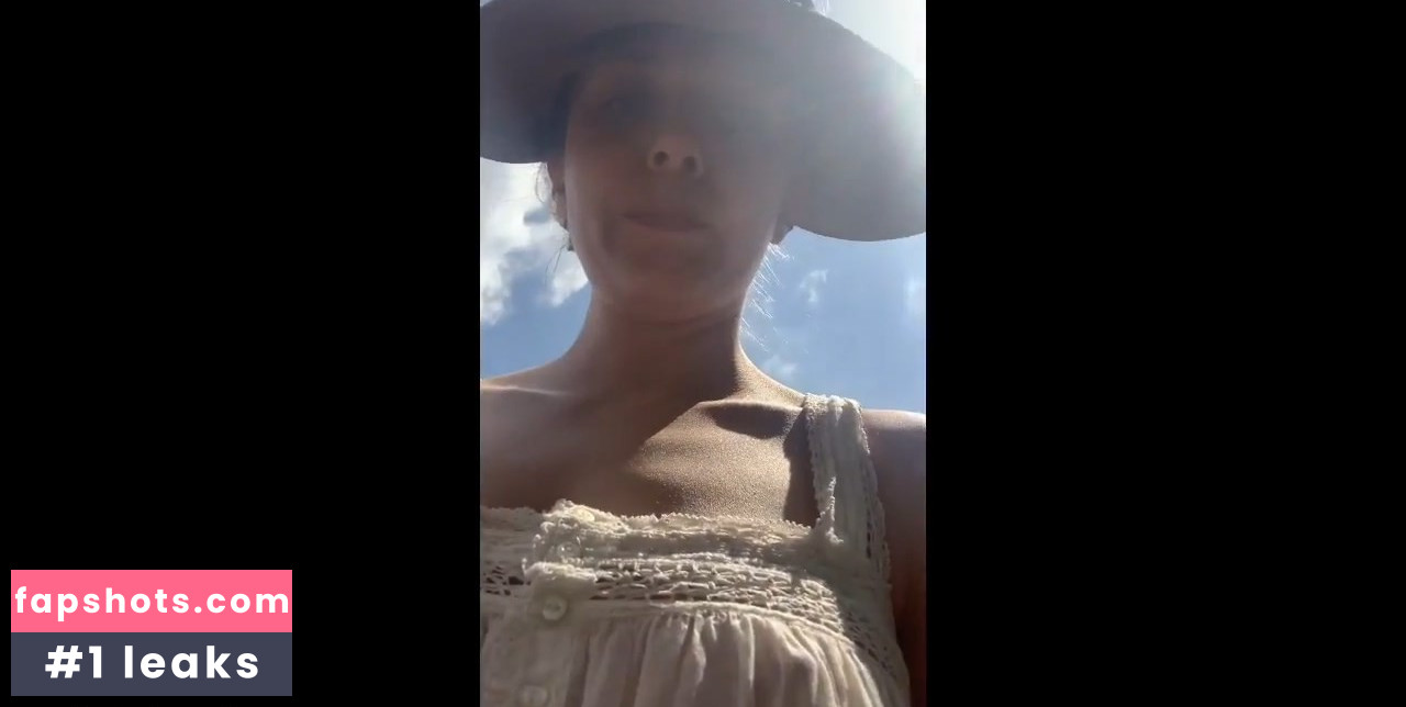 Elizabeth Olsen Nude Leaks OnlyFans Photos #899 - LeakJerk