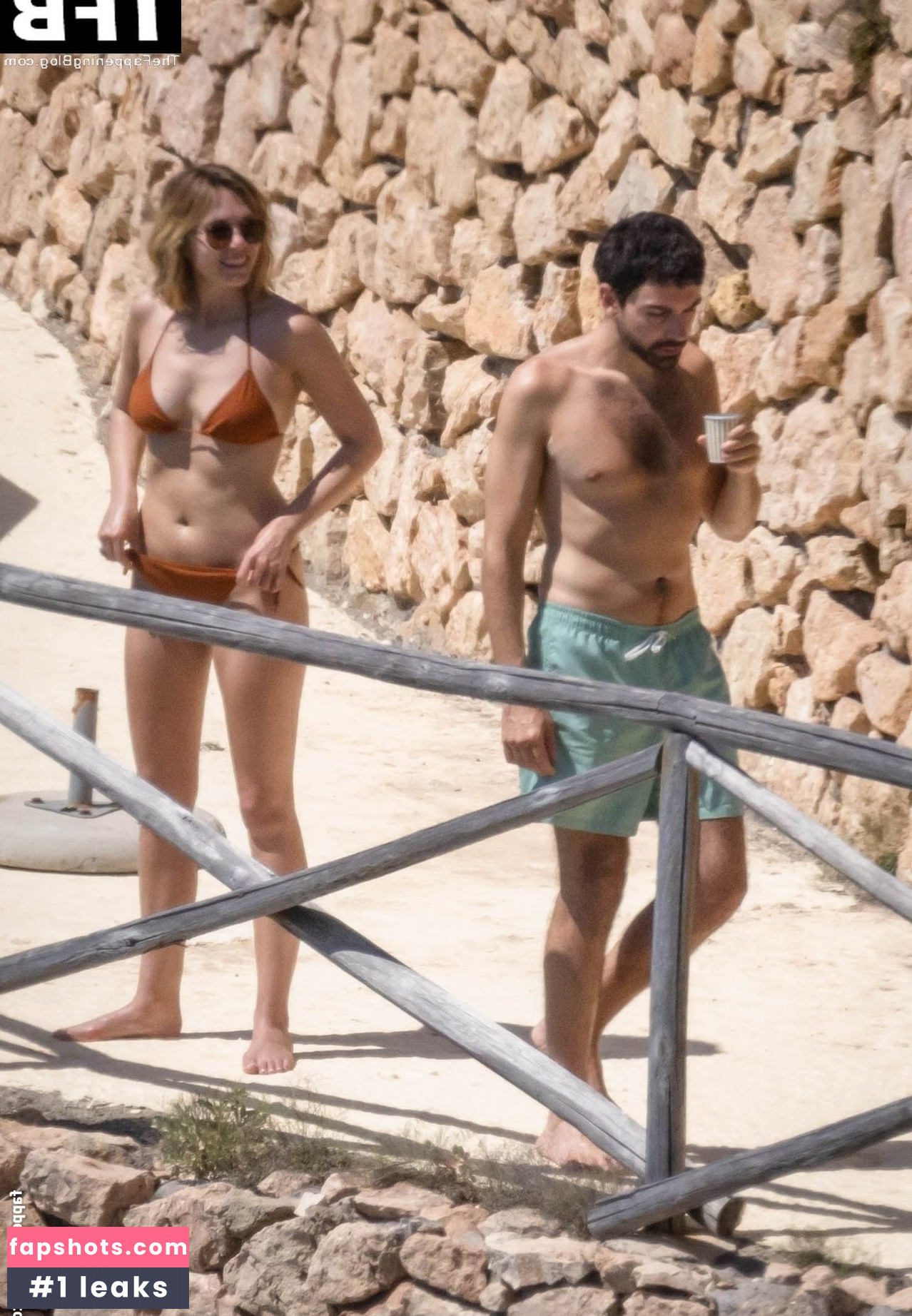 Elizabeth Olsen Nude Leaks OnlyFans Photos #939 - LeakJerk