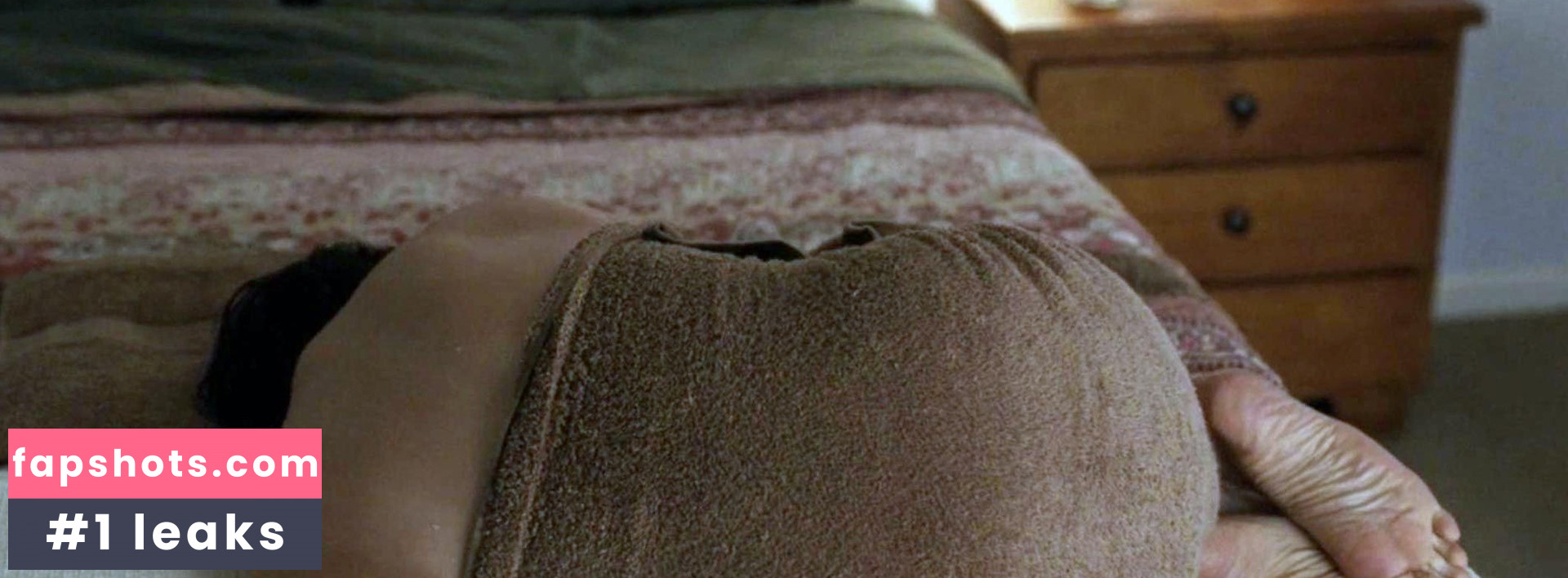 Elizabeth Olsen Nude Leaks OnlyFans Photos #1000 - LeakJerk