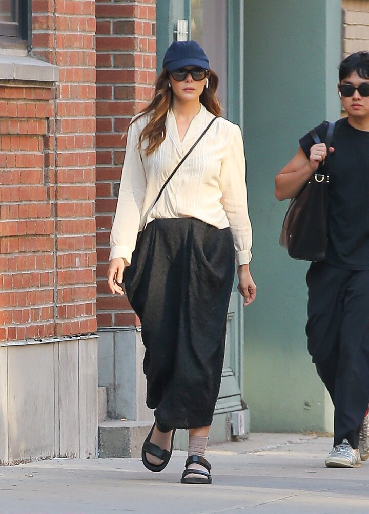 elizabeth-olsen Nude Leaks OnlyFans Photos #522 - LeakJerk