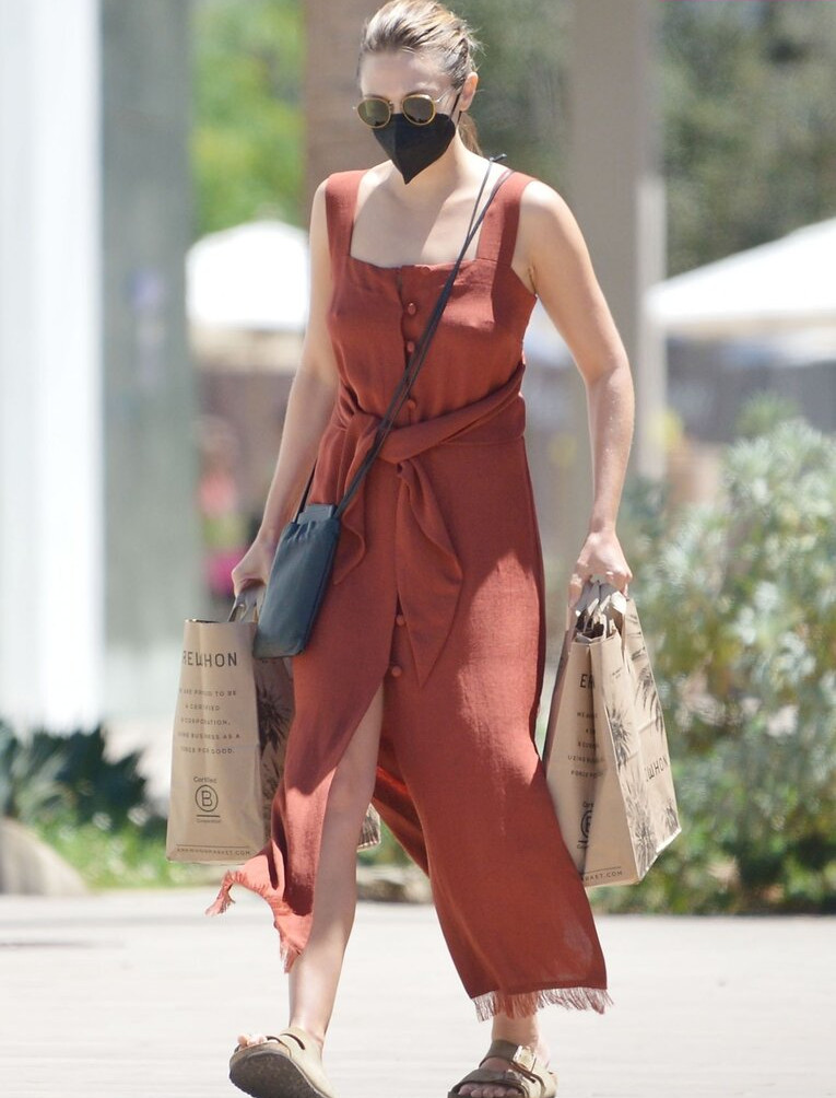 elizabeth-olsen gallery photo #676