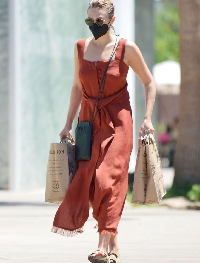 elizabeth-olsen gallery photo #678