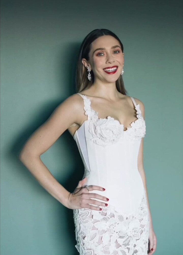 elizabeth-olsen gallery photo #686