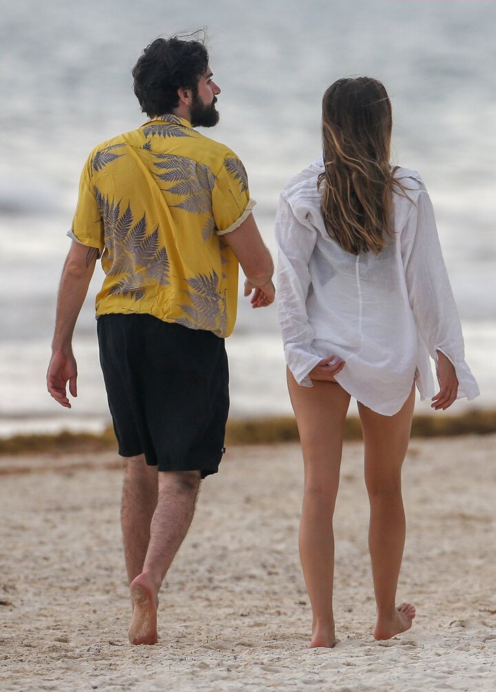 elizabeth-olsen gallery photo #728