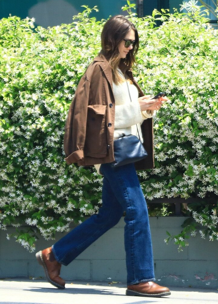 elizabeth-olsen gallery photo #968