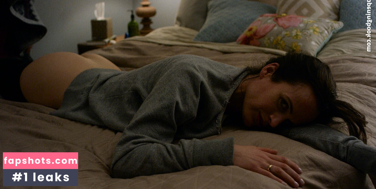 Elizabeth Reaser gallery photo #5