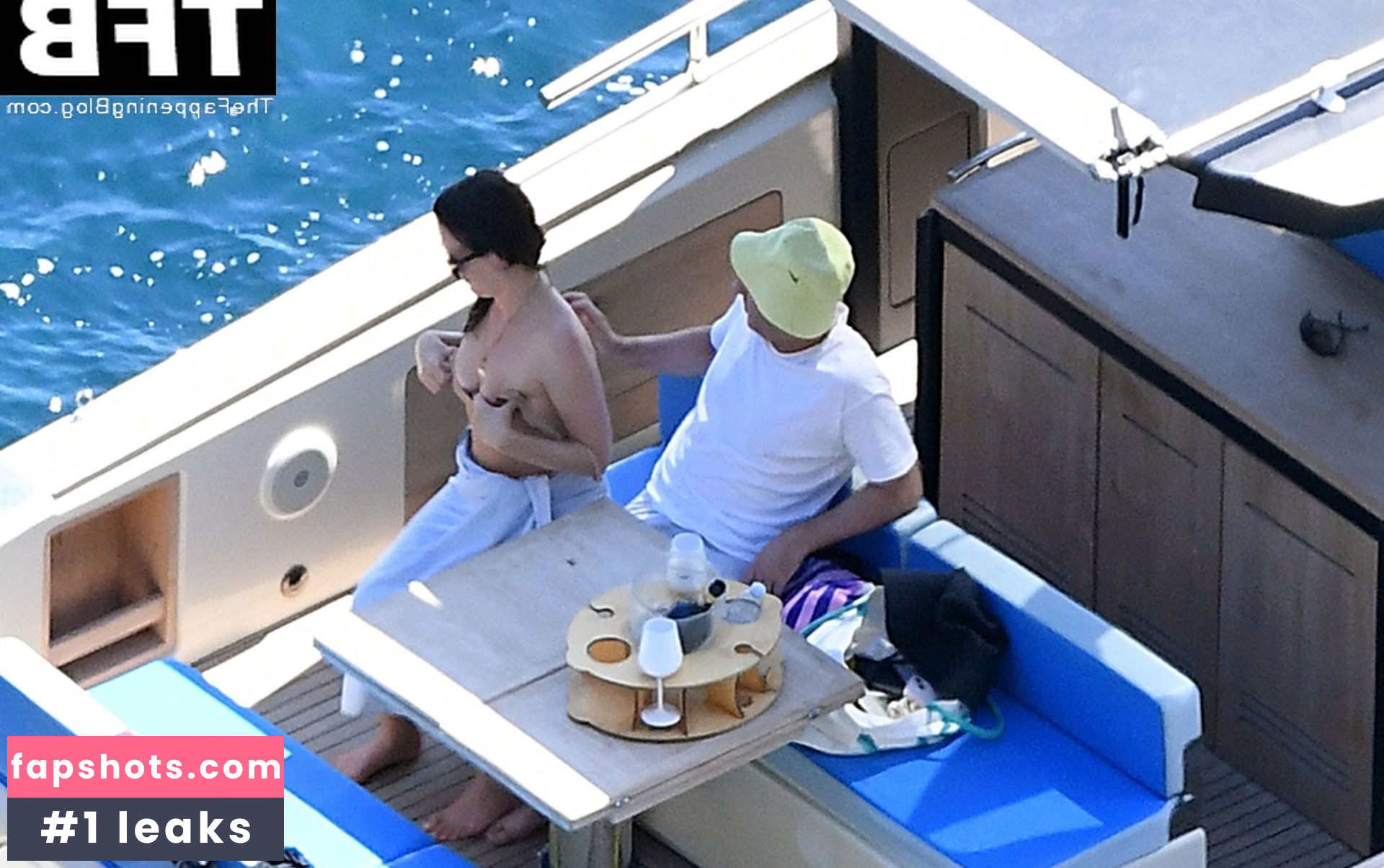 Elizabeth Reaser gallery photo #52