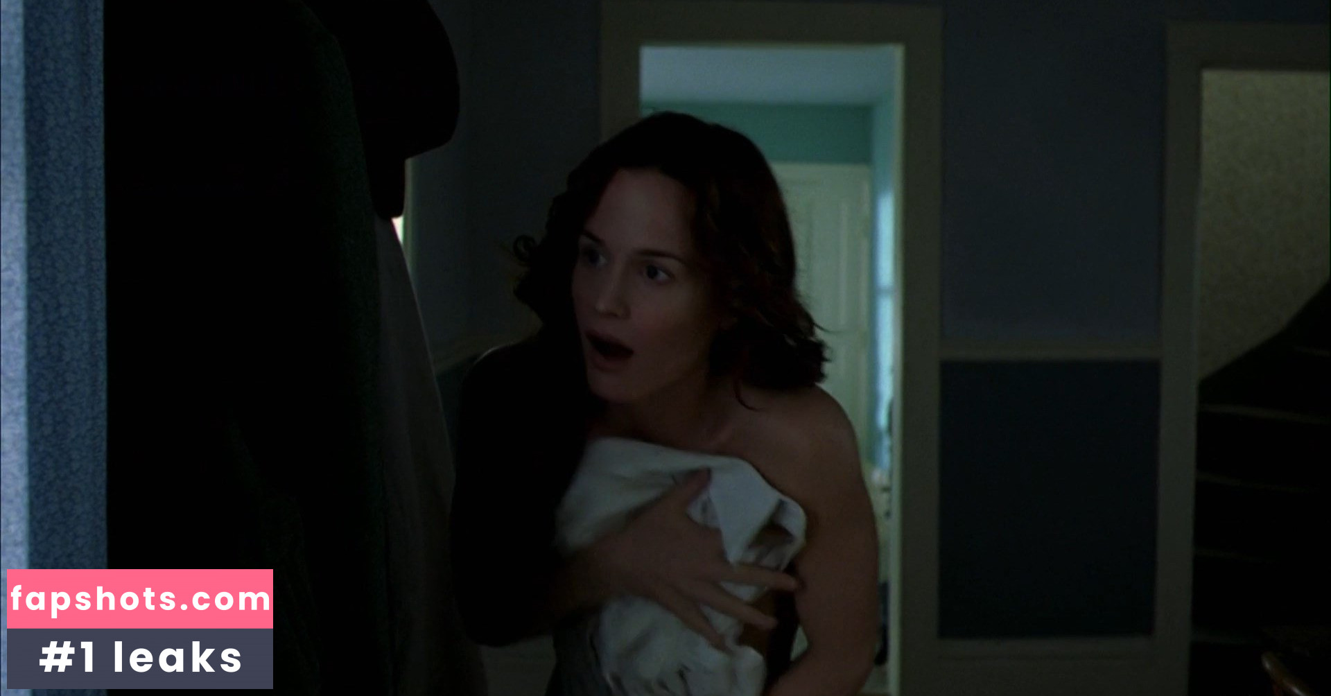 Elizabeth Reaser gallery photo #56