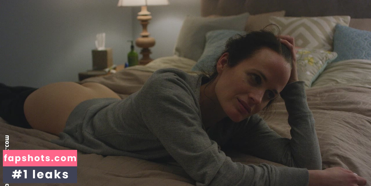 Elizabeth Reaser gallery photo #7