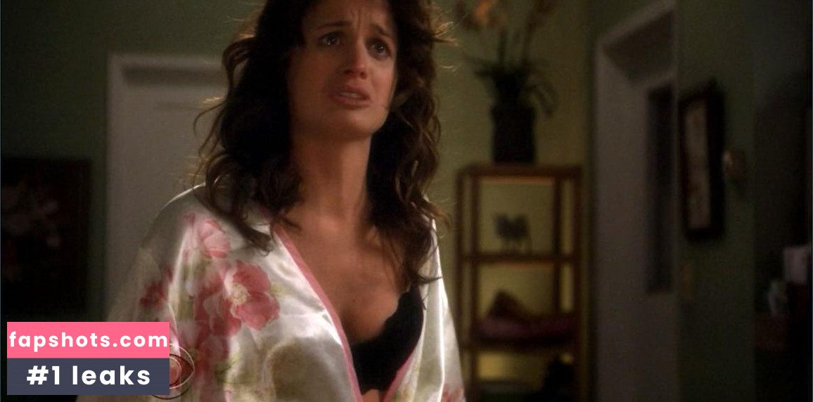 Elizabeth Reaser gallery photo #75