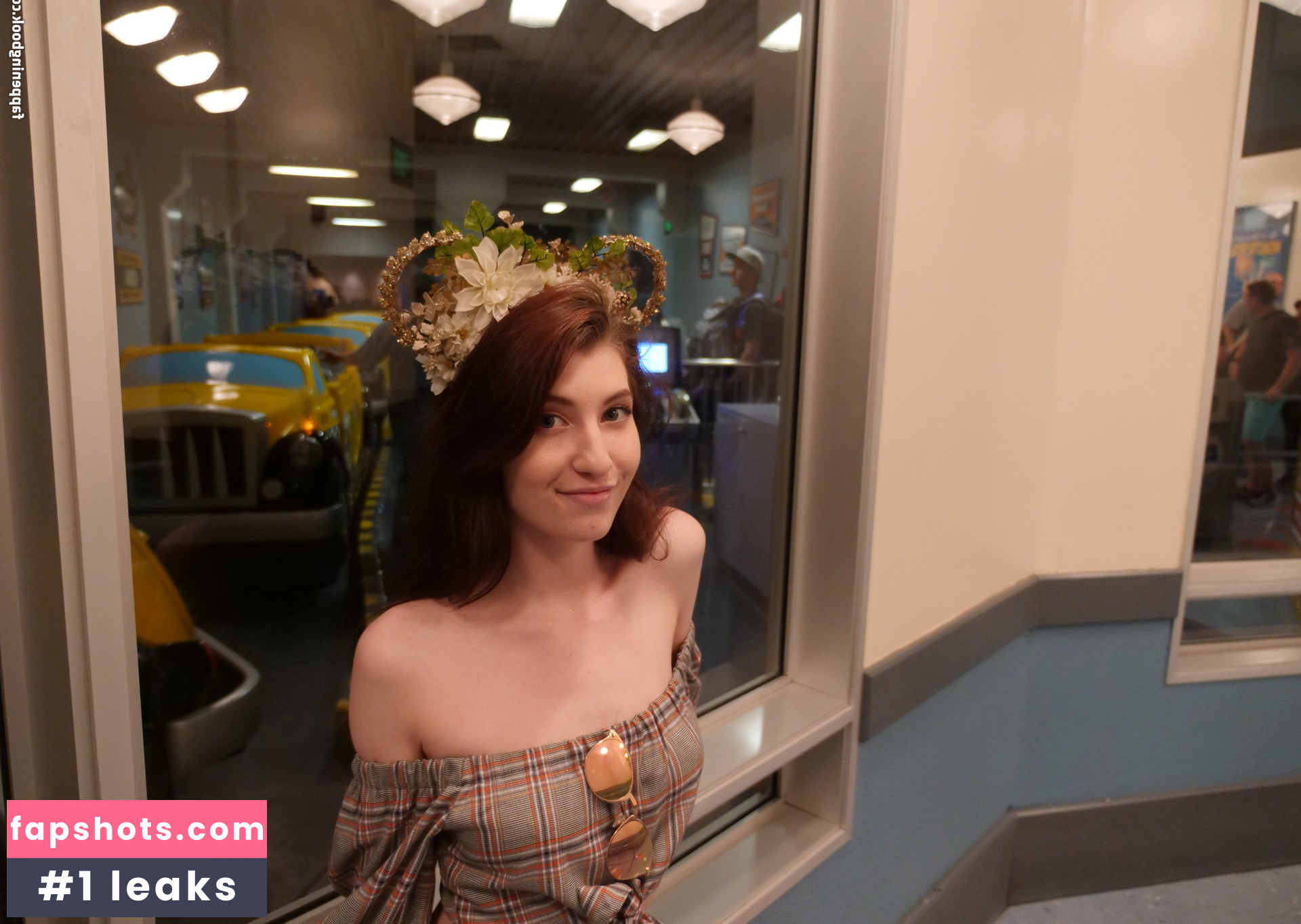 Elizabeth Reed gallery photo #124