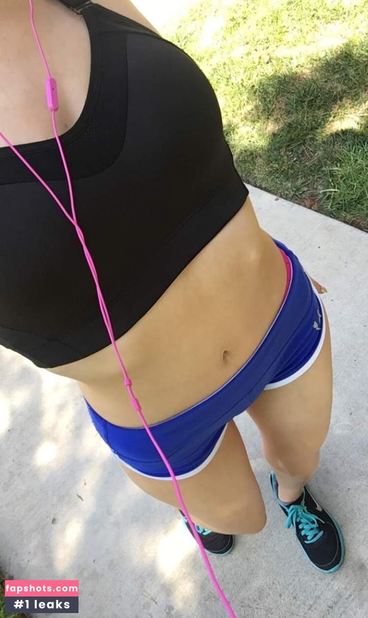 Elizabeth Reed gallery photo #135