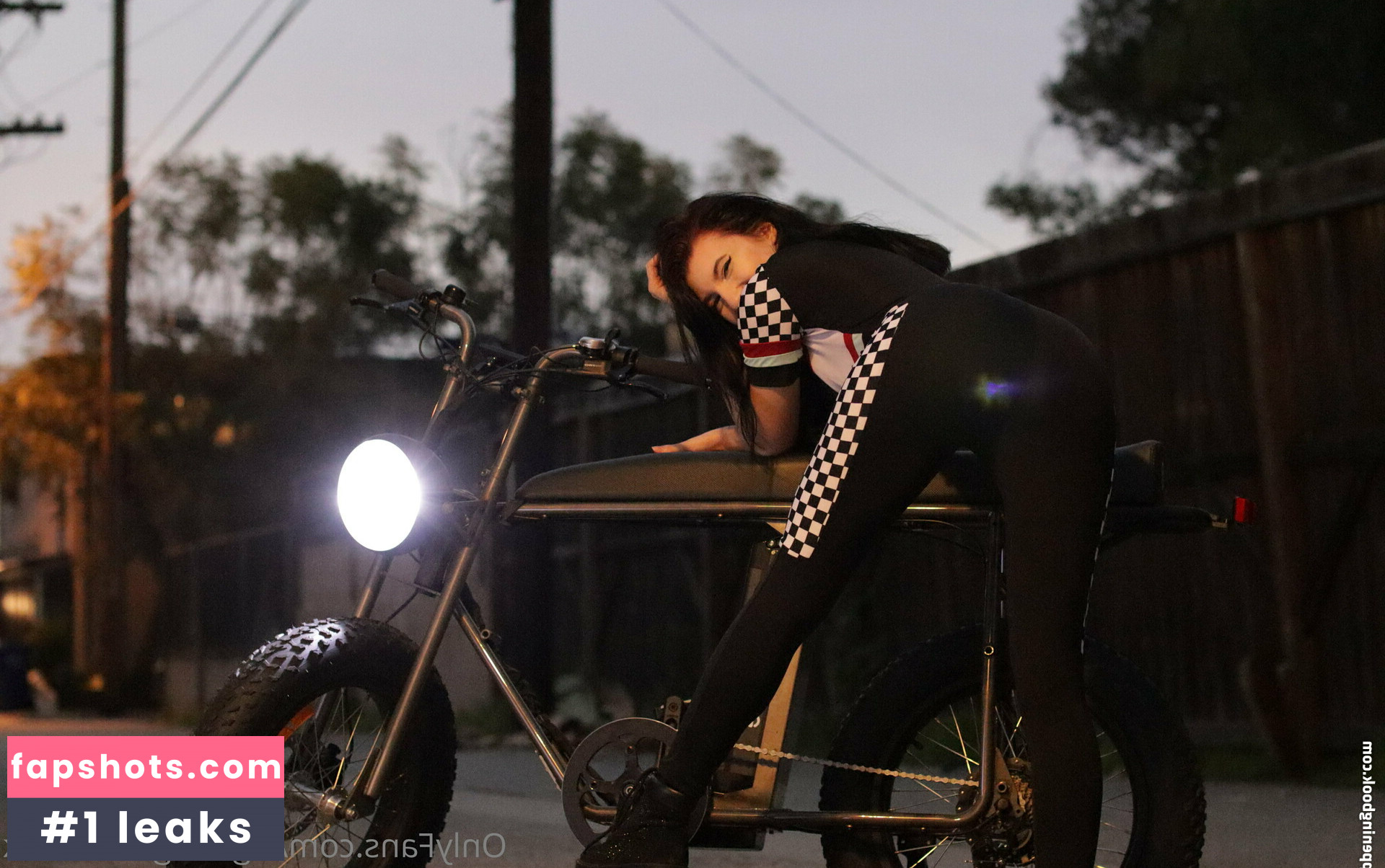 Elizabeth Reed gallery photo #71