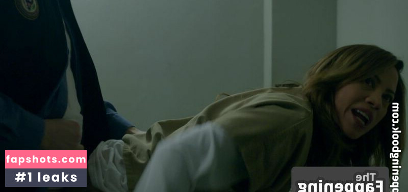 Elizabeth Rodriguez gallery photo #28