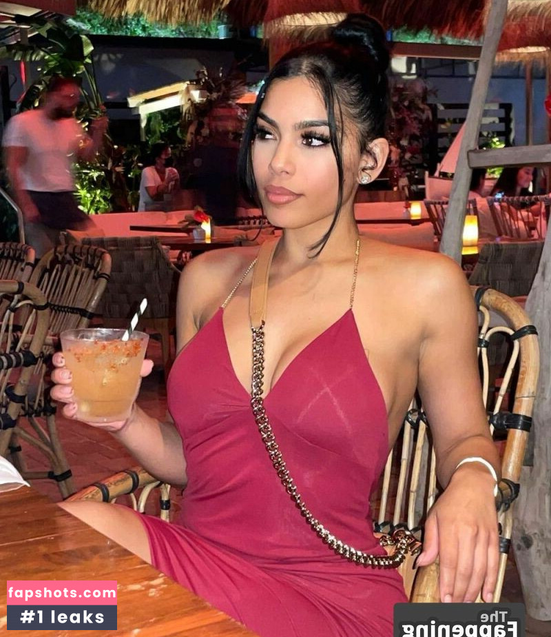 Elizabeth Ruiz gallery photo #36